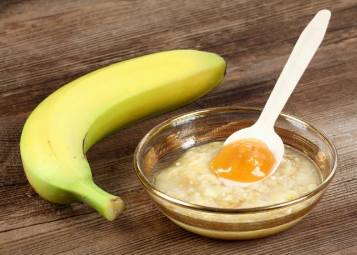 Banana & Honey Mask for hair smoothening